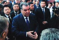 Le président Emomali du Tadjikistan a assisté à la cérémonie d'inauguration de la première usine de solution IV au Tadjikistan construite par IVEN